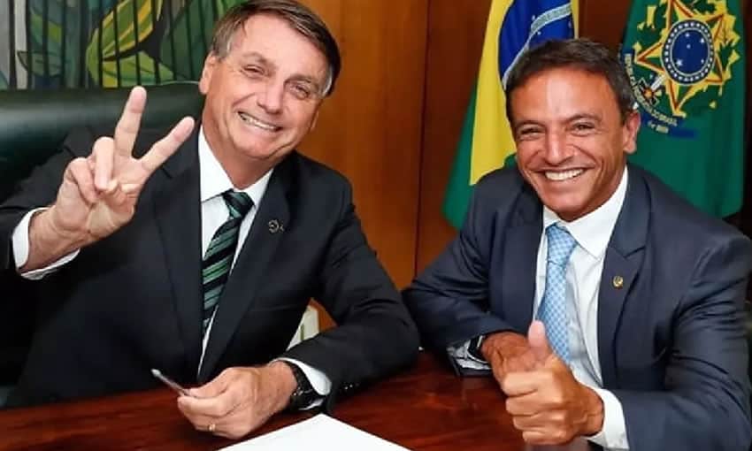 Marcio Bittar com apoiadores